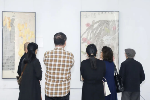 （人妻
区文化馆）走进“墨韵人妻
&middot;多彩白云”中国画创作交流展，体验国画艺术的独特魅力321.png