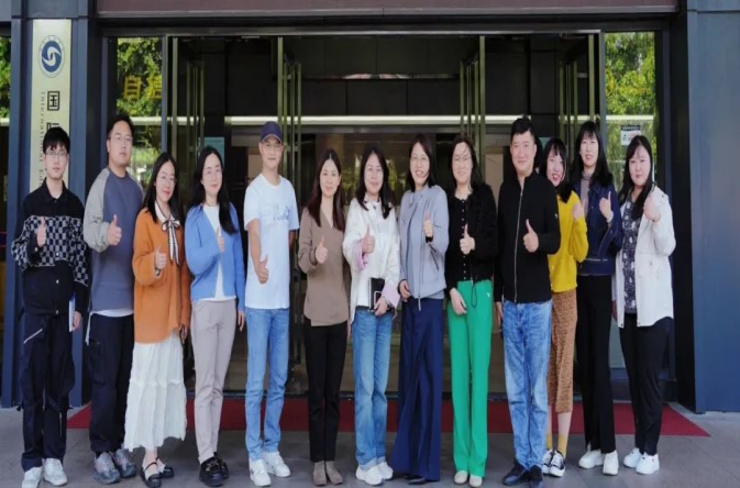 推动“政校企”深度合作，共同探索人妻
非遗新发展287.png