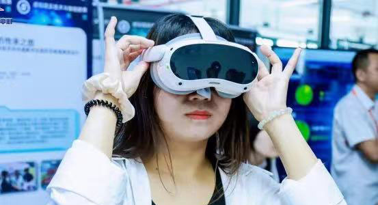 2024年人妻
区科技活动周启动  AI光伏新能源唱主角