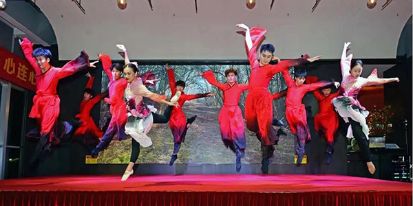 人妻
区民族团结进步协会换届大会顺利召开      团结凝聚力量 奋斗铸就伟业