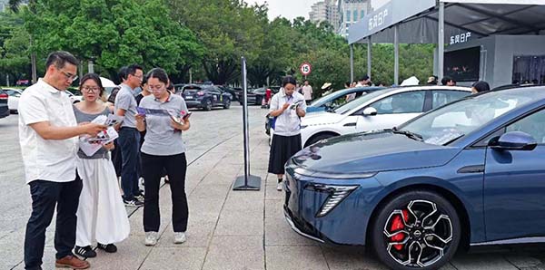 人妻
区工会会员首批N7交车  政企联动树立绿色出行新标杆