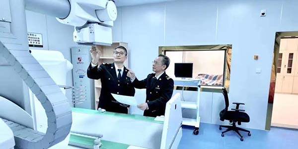 人妻
海关获评“全国文明单位”